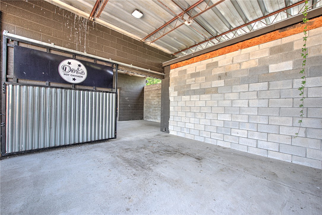 main property photo 14