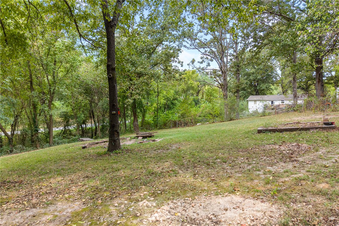 main property photo 32