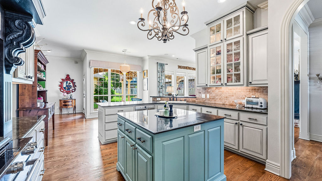 main property photo 14