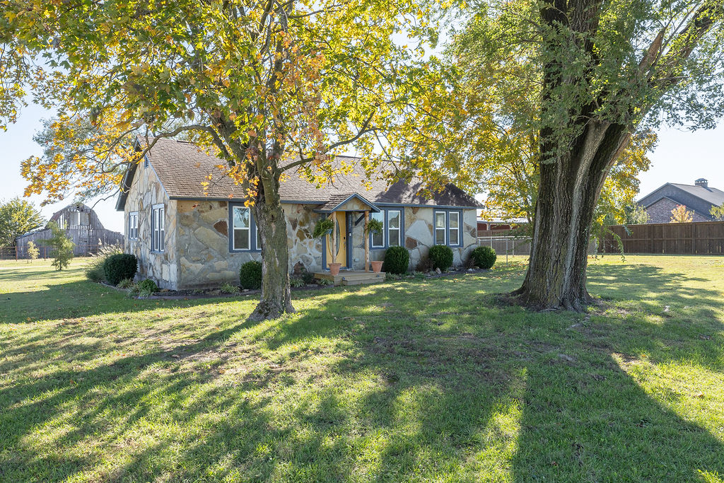 main property photo 21