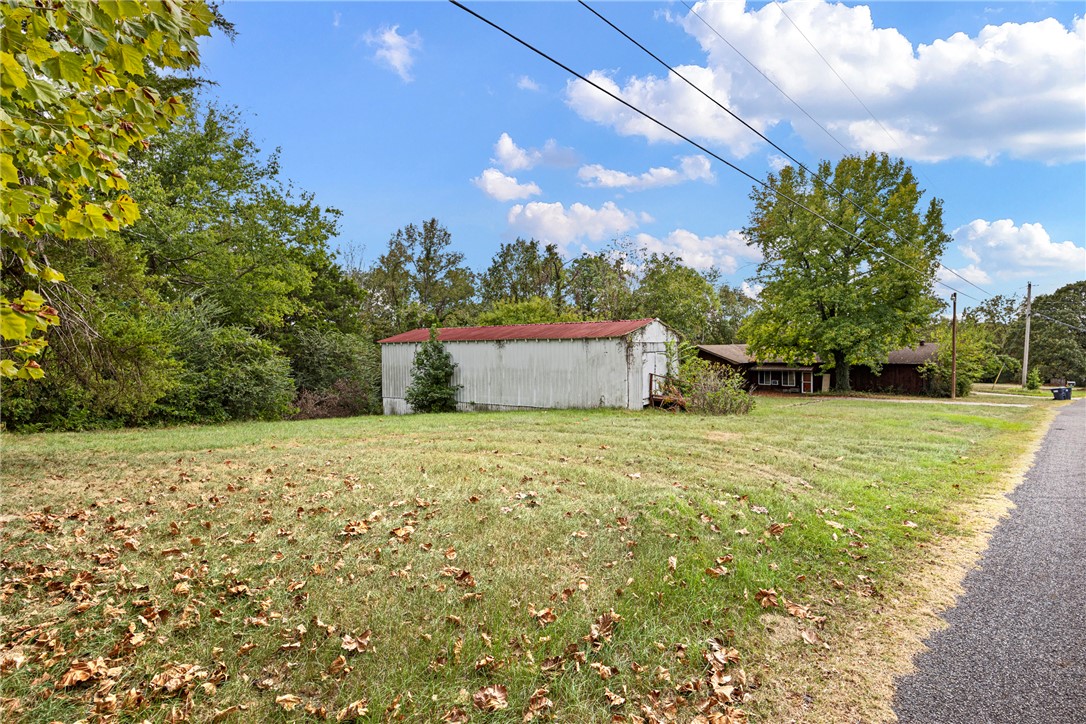 main property photo 45