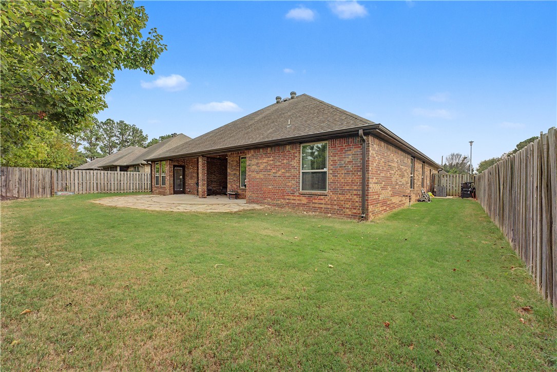 main property photo 28