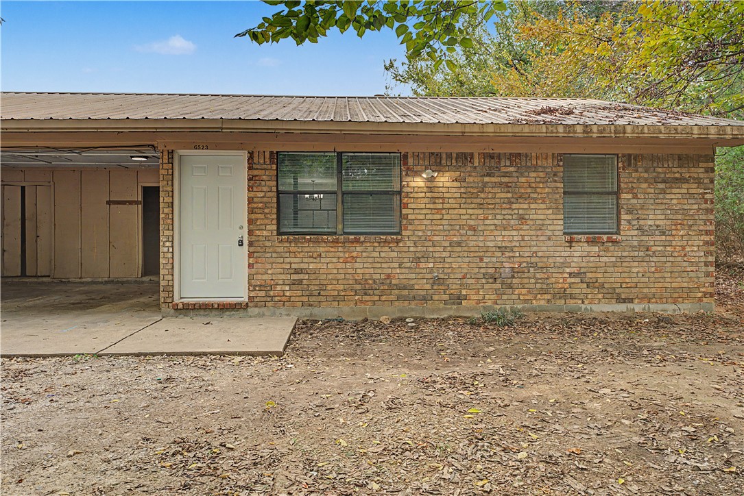 main property photo 12