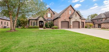 image of property with 5 Bed | 4 Bath | 3,887 Sqft