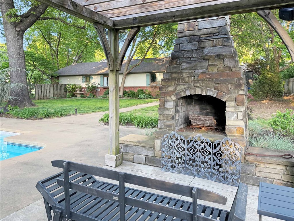 main property photo 50