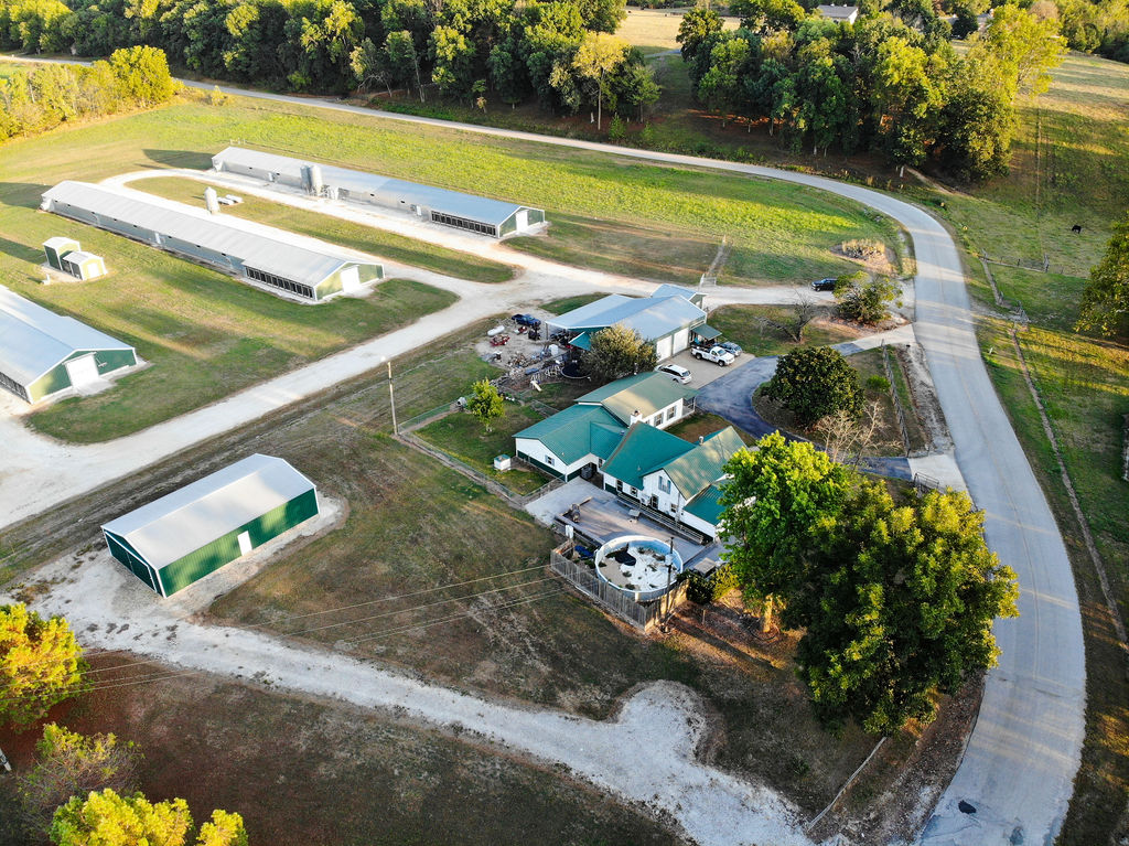 main property photo 17