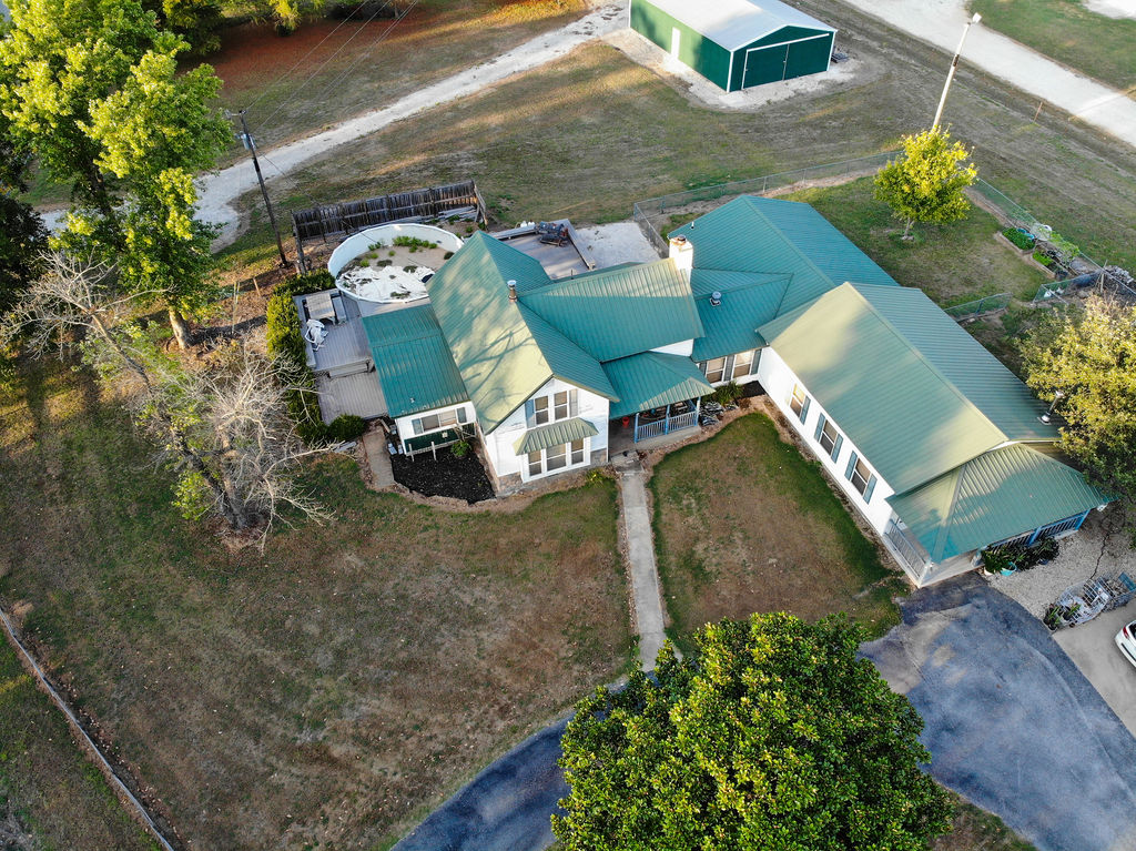 main property photo 9