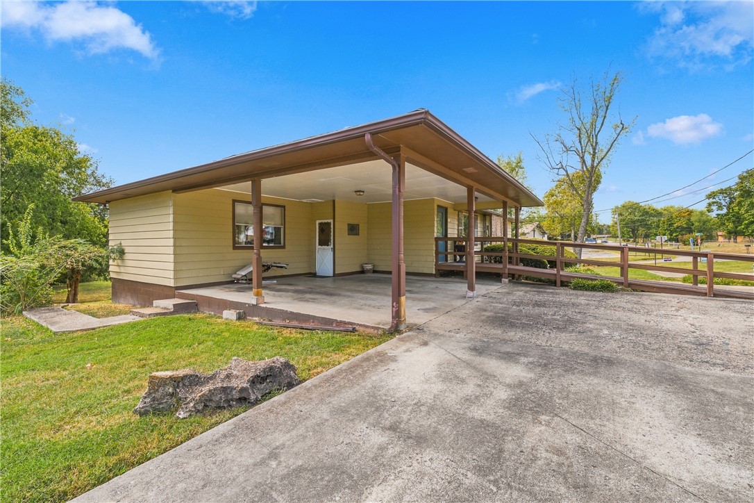 main property photo 14