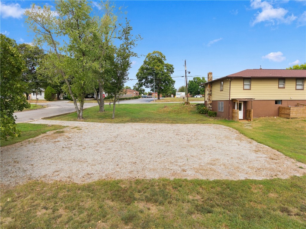 main property photo 17
