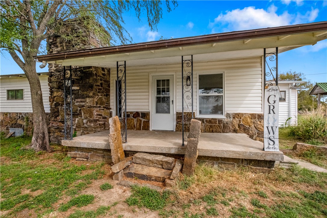 main property photo 11