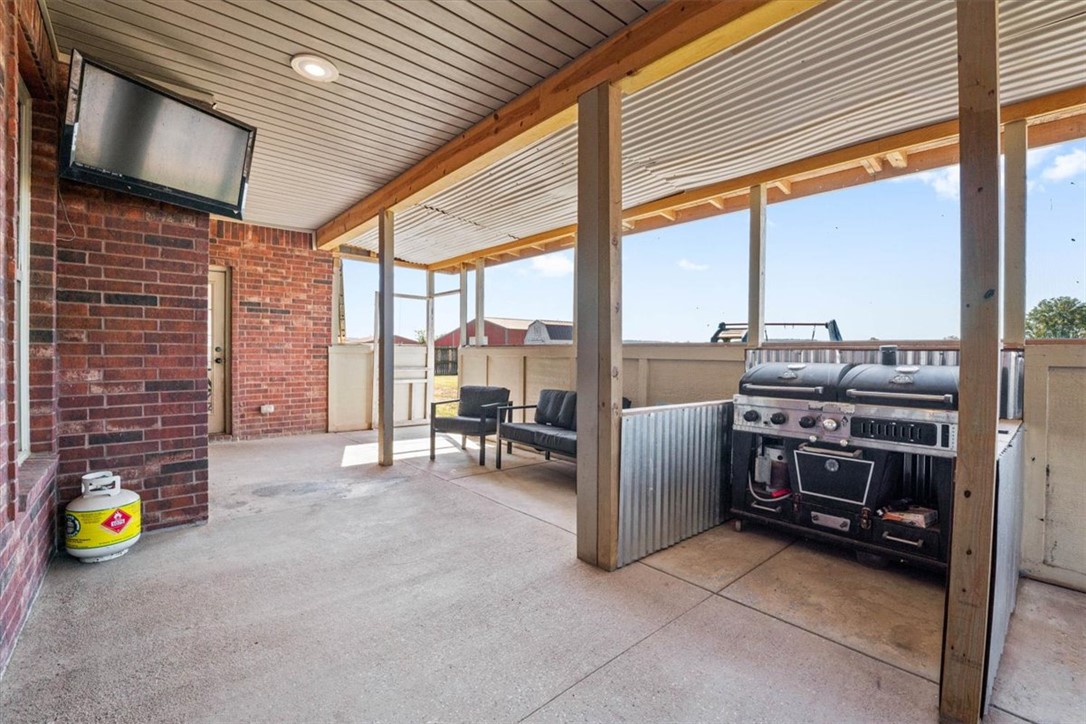 main property photo 42