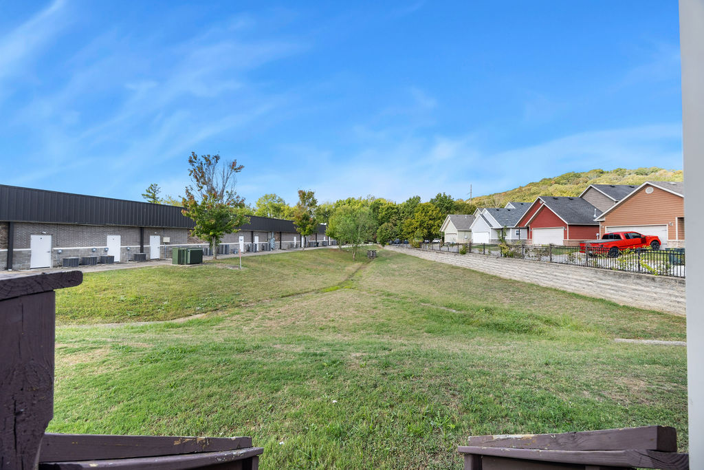 main property photo 25