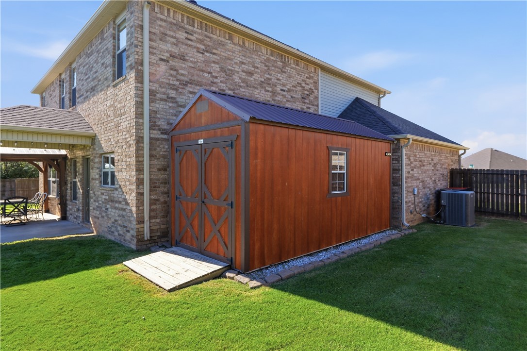 main property photo 29
