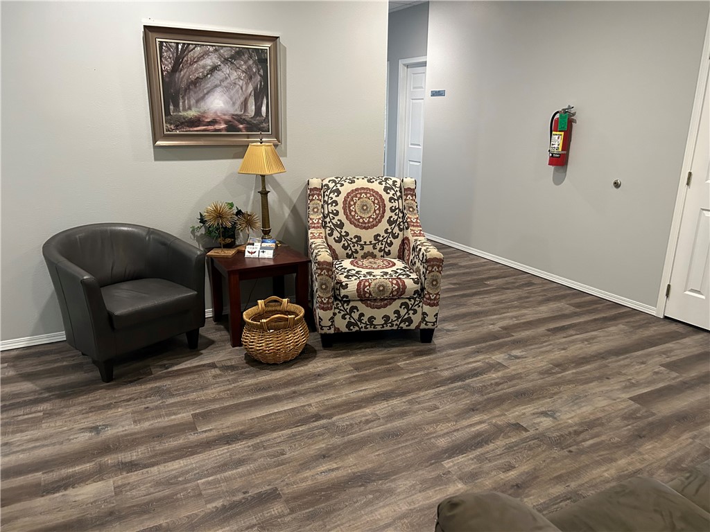 main property photo 6