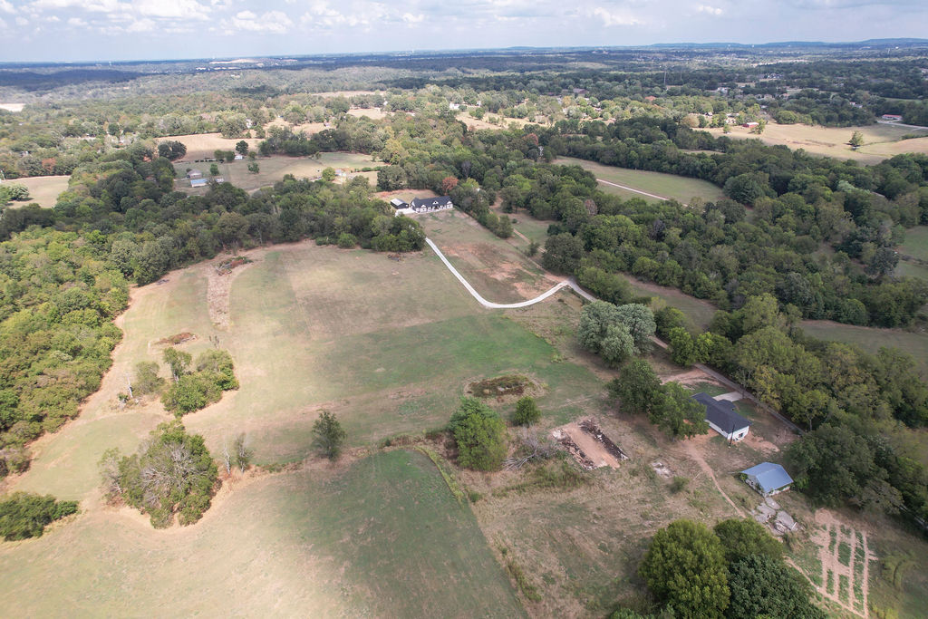 main property photo 35