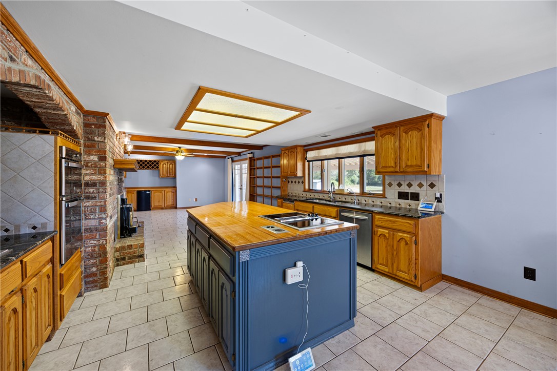 main property photo 16