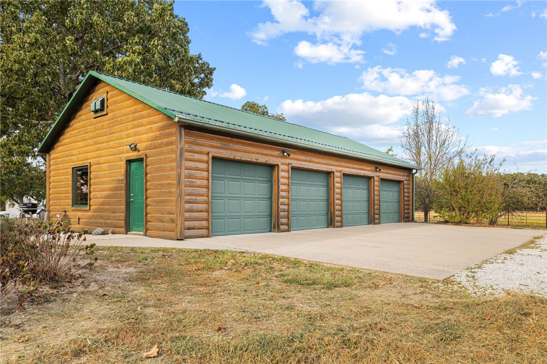 main property photo 34