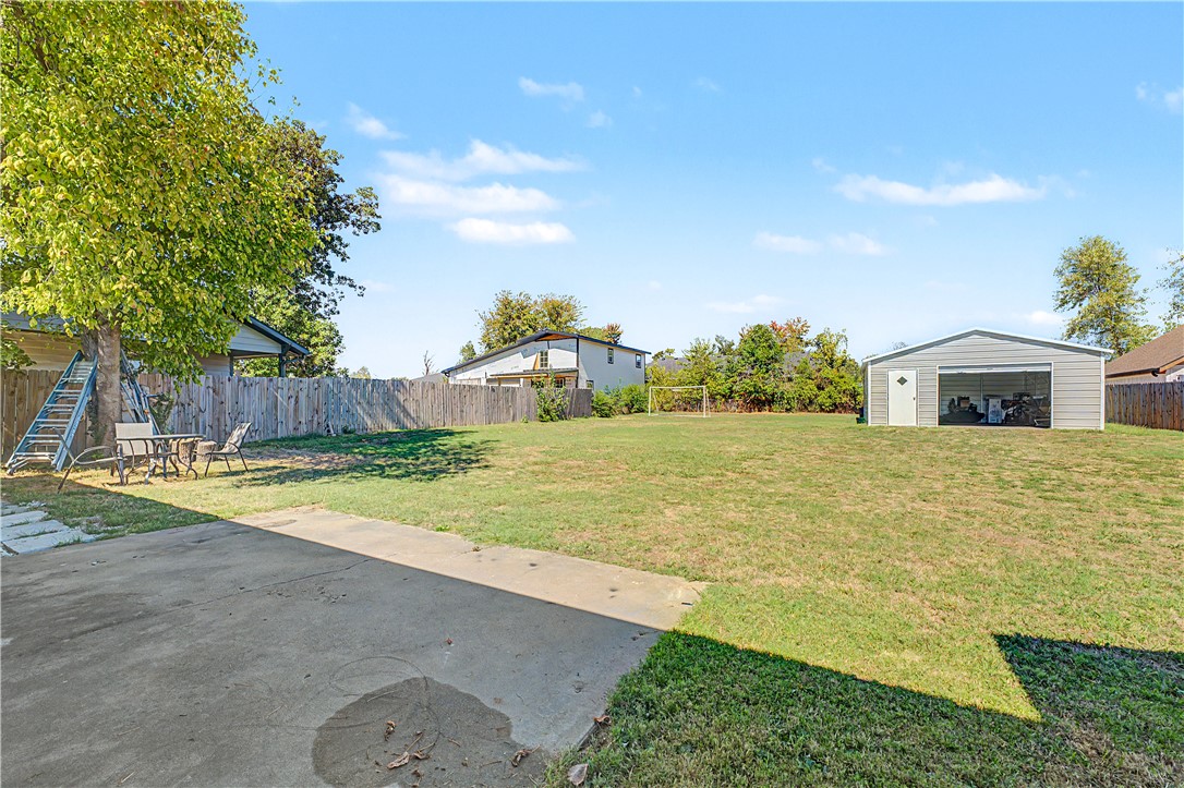 main property photo 14