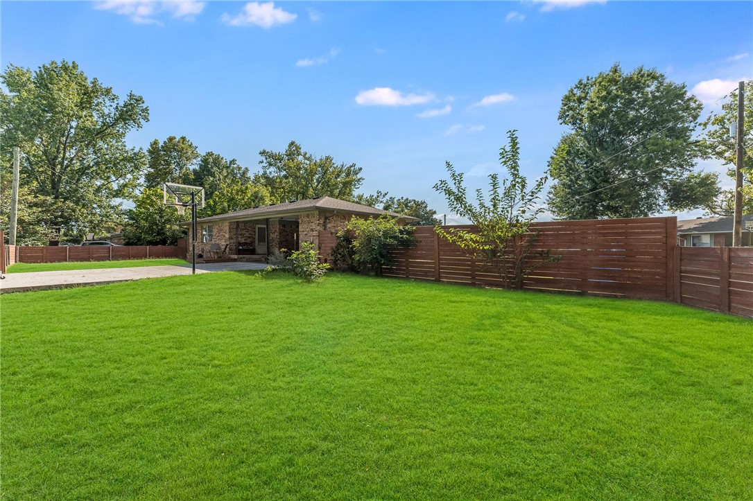 main property photo 12