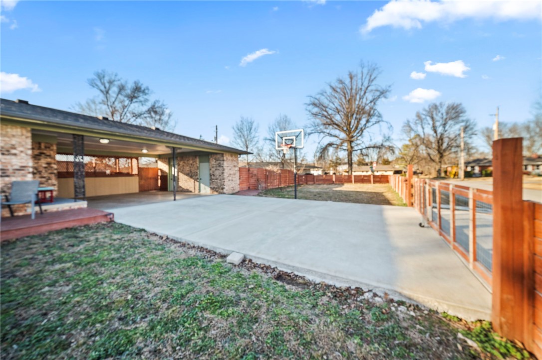 main property photo 13