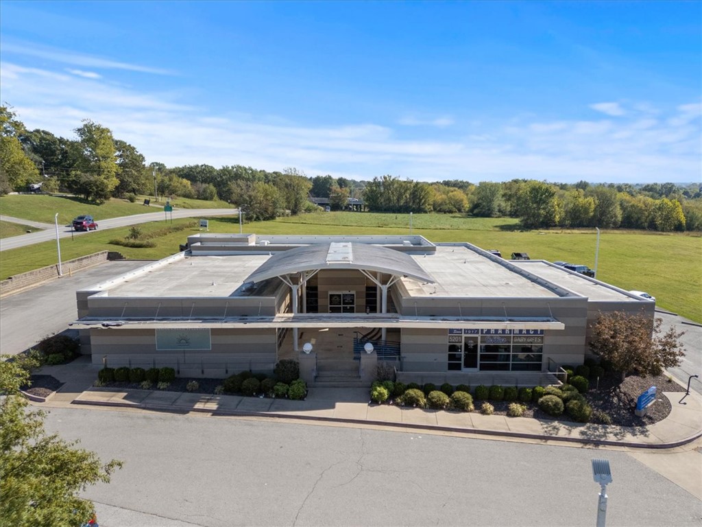 main property photo 17