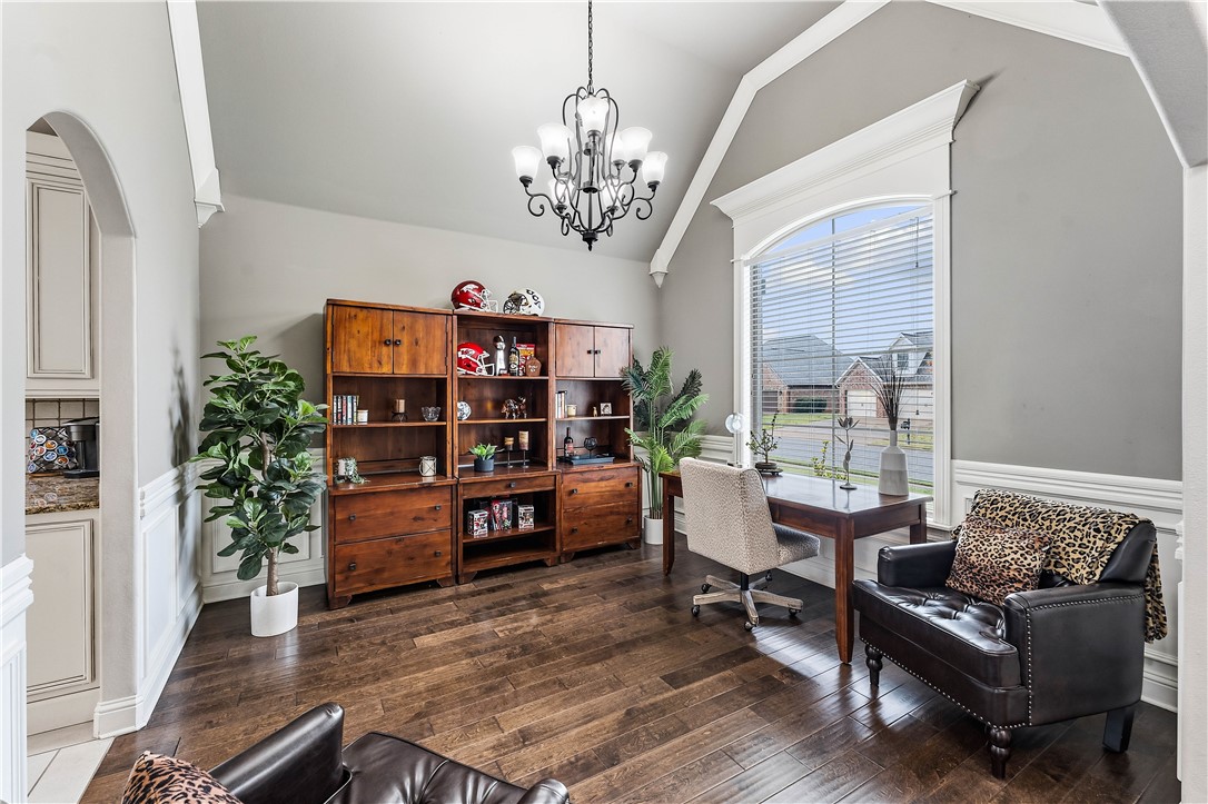 main property photo 13