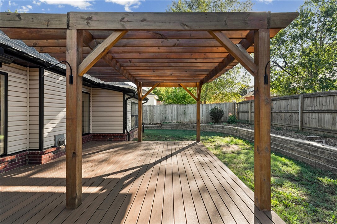 main property photo 39