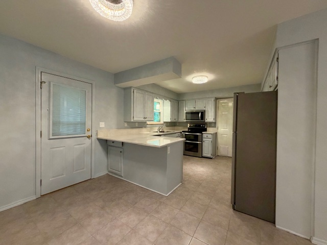 main property photo 9