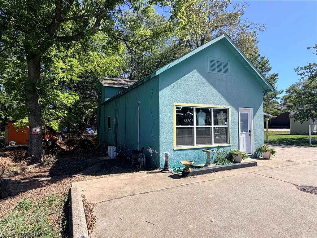 main property photo 6