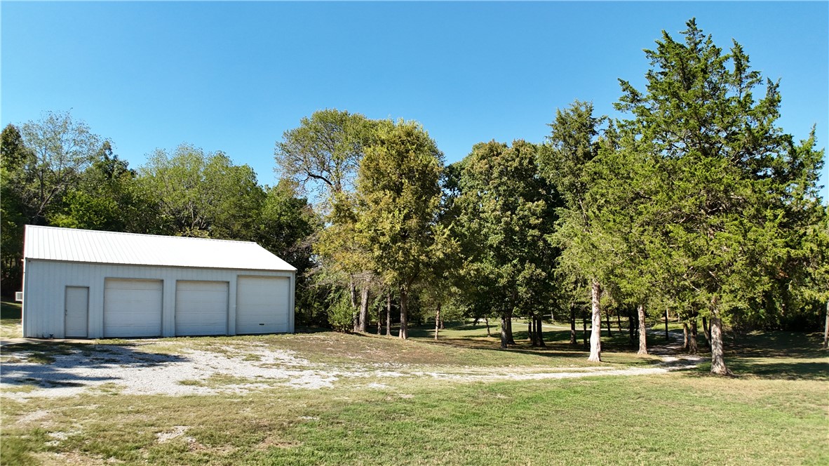 main property photo 25