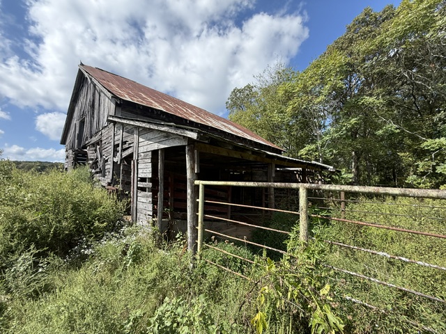 main property photo 13