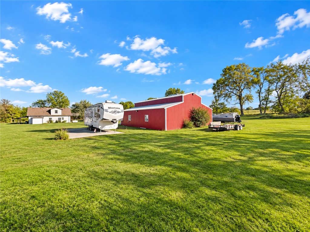 main property photo 28