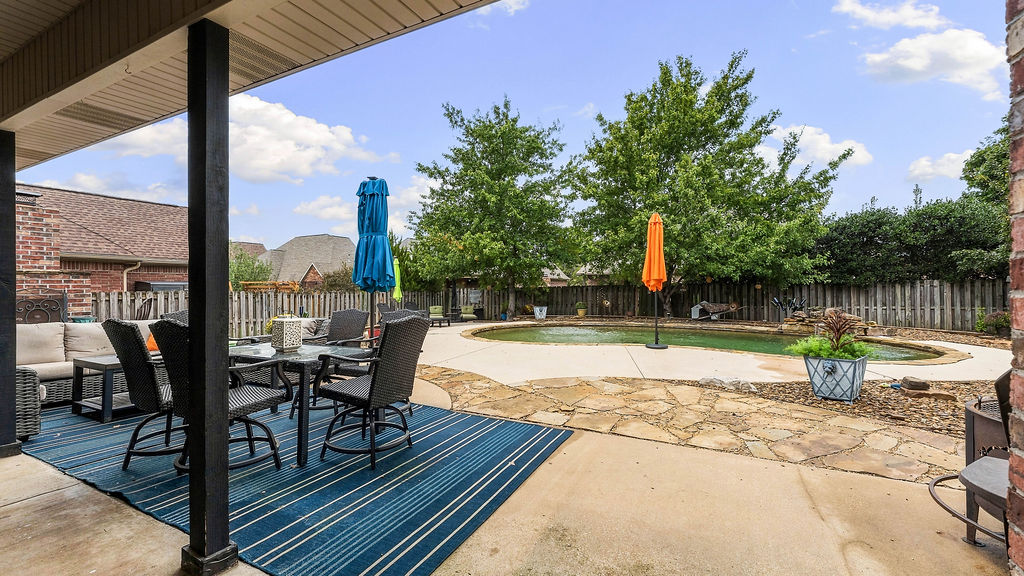 main property photo 40