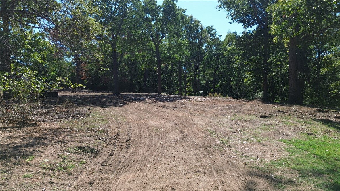 main property photo 9