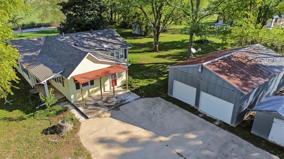 main property photo 6