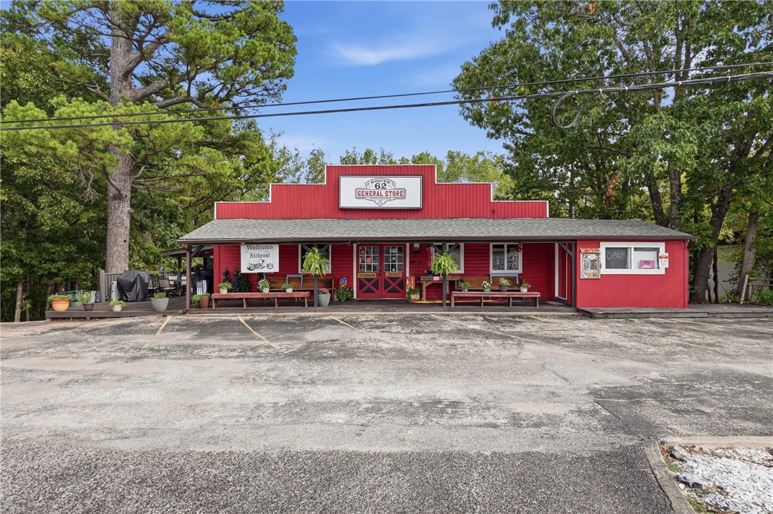 main property photo 28