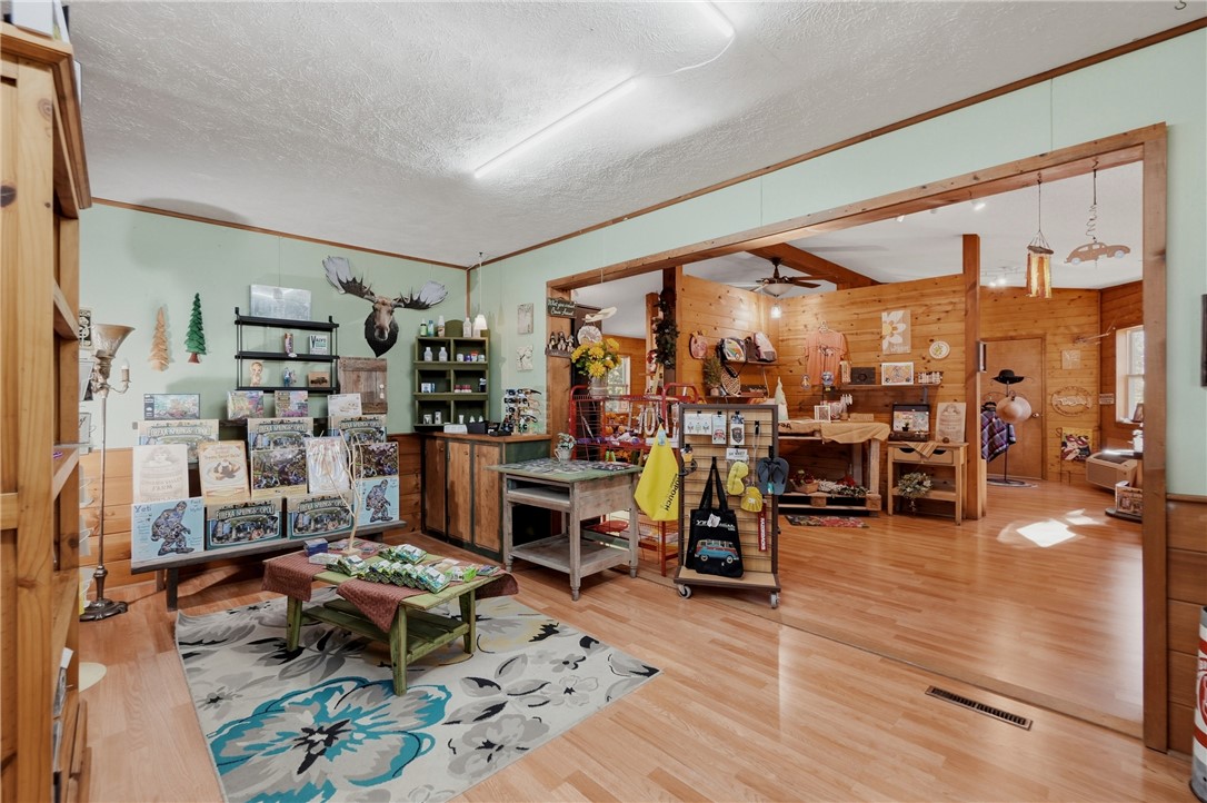 main property photo 41