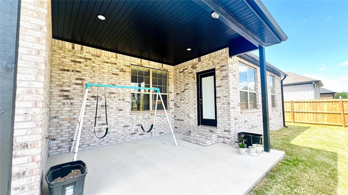 main property photo 9