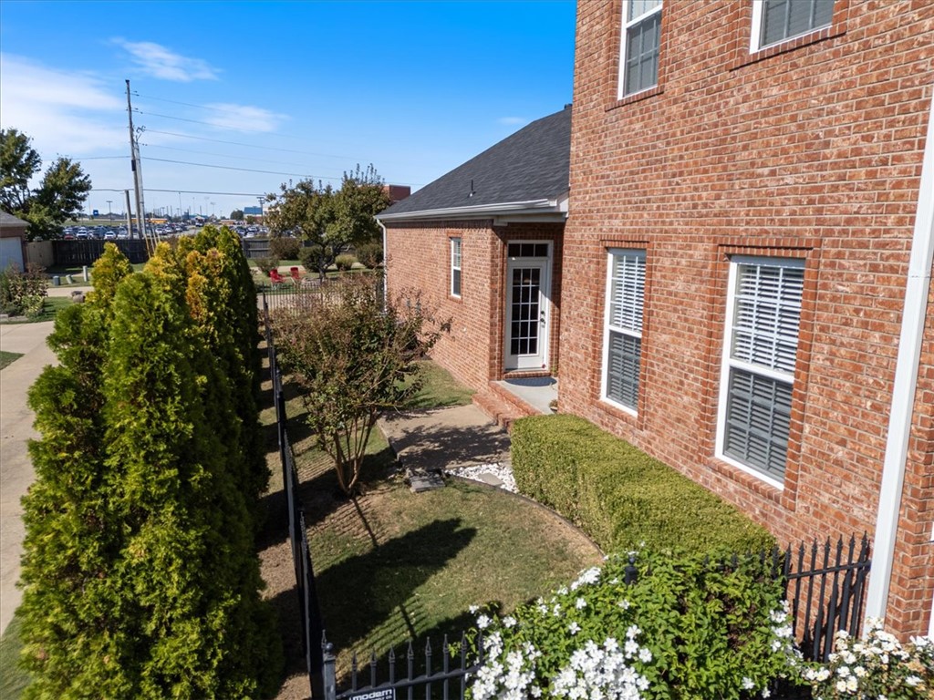 main property photo 18