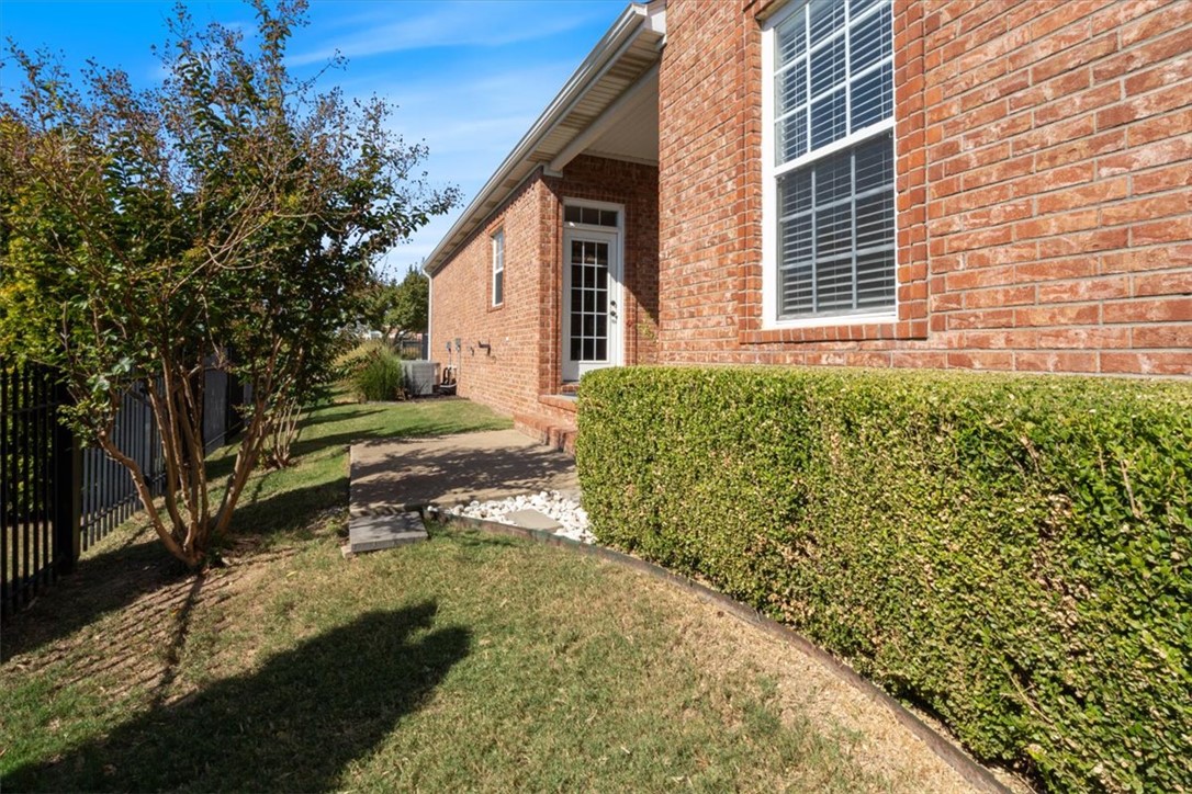 main property photo 27
