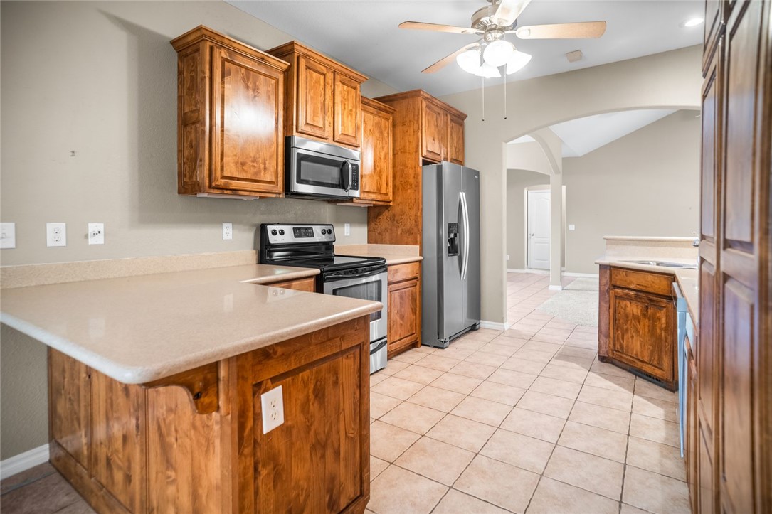 main property photo 9
