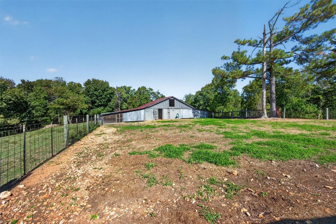 main property photo 23