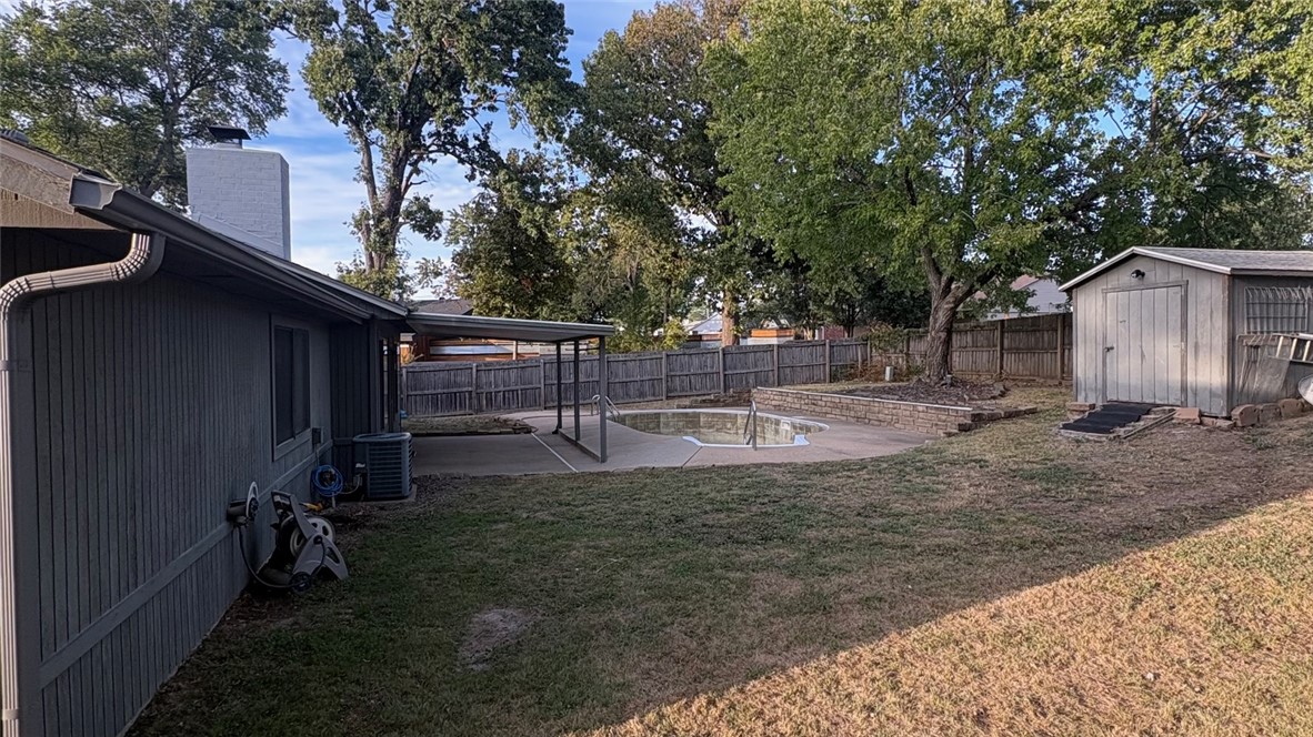 main property photo 14