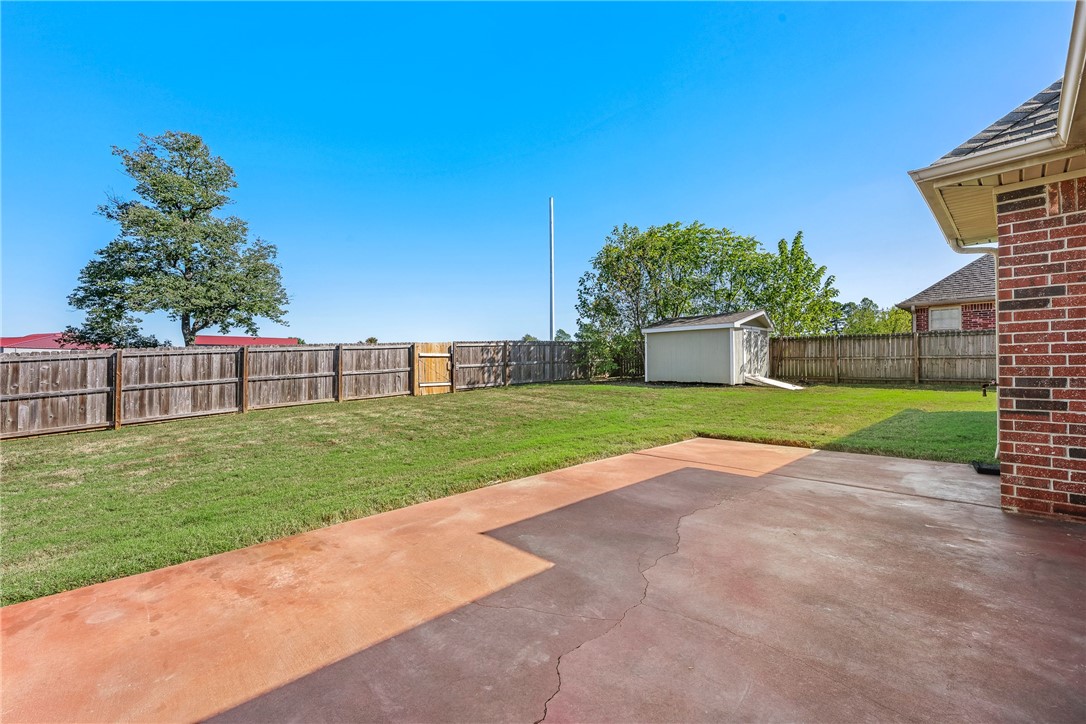 main property photo 28