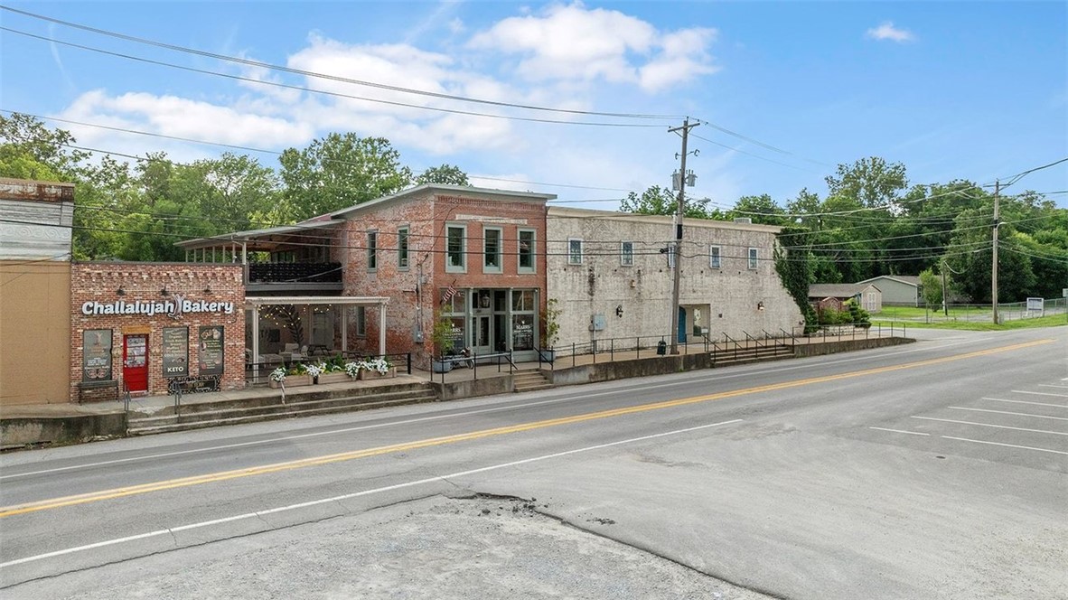 main property photo 32