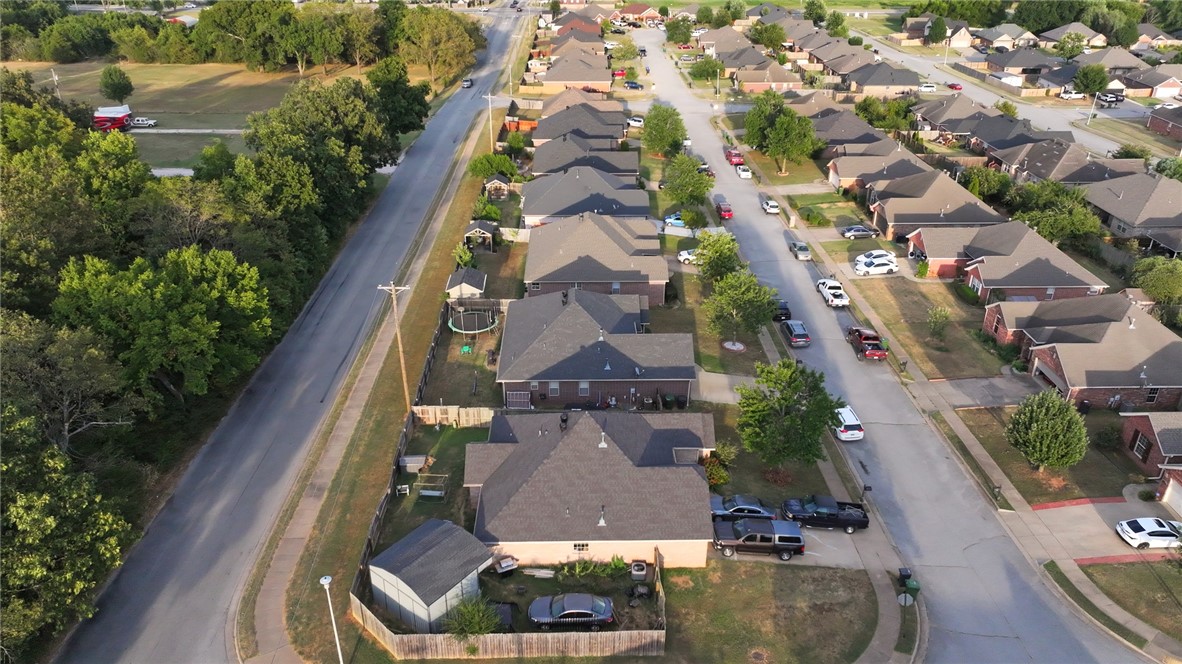main property photo 32