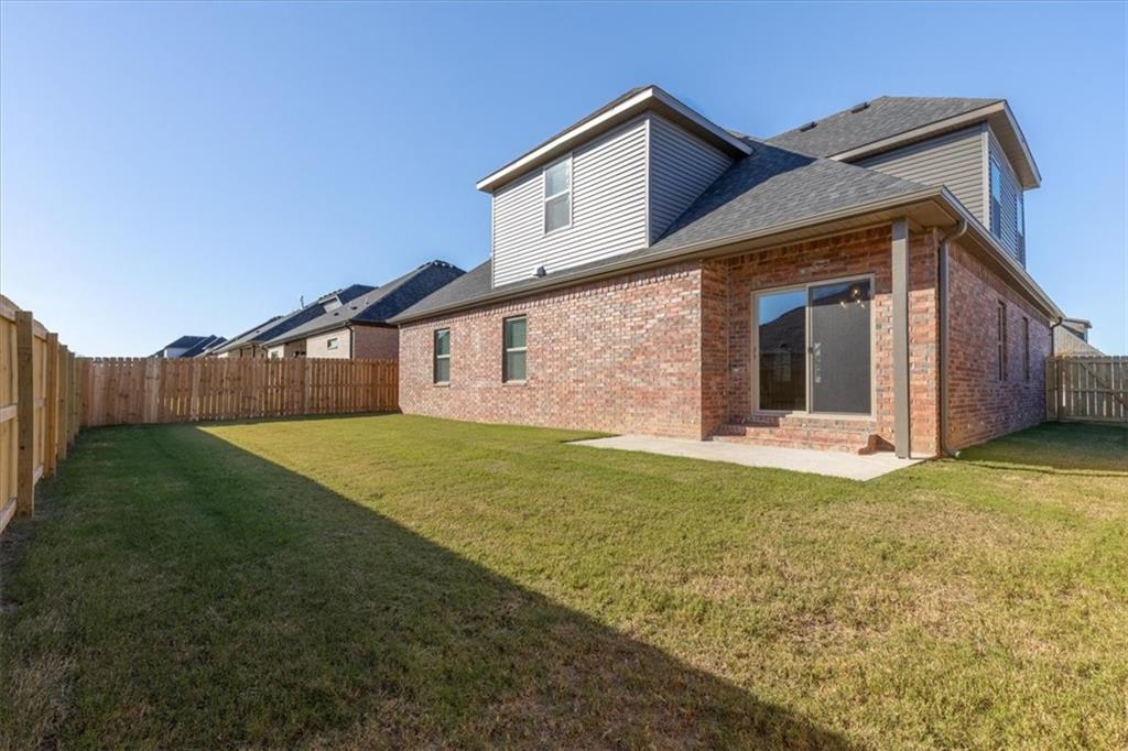 main property photo 28