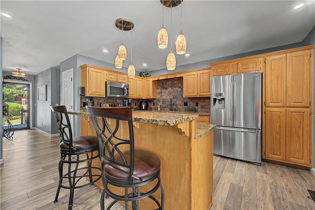 main property photo 9