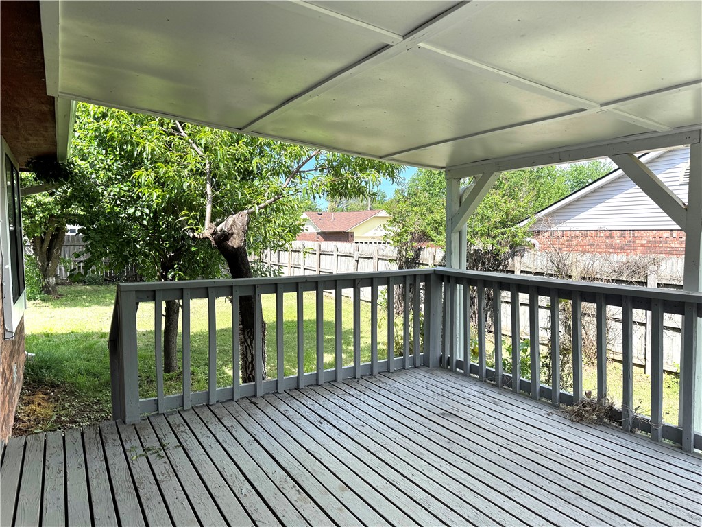 main property photo 28