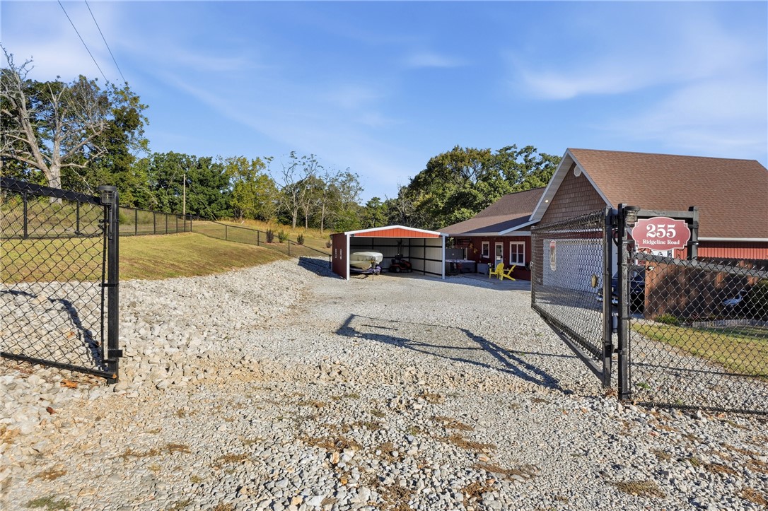 main property photo 32